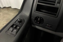 valkoinen Volkswagen Transporter 2014 kuva 16.