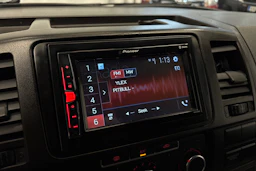 valkoinen Volkswagen Transporter 2014 kuva 19.