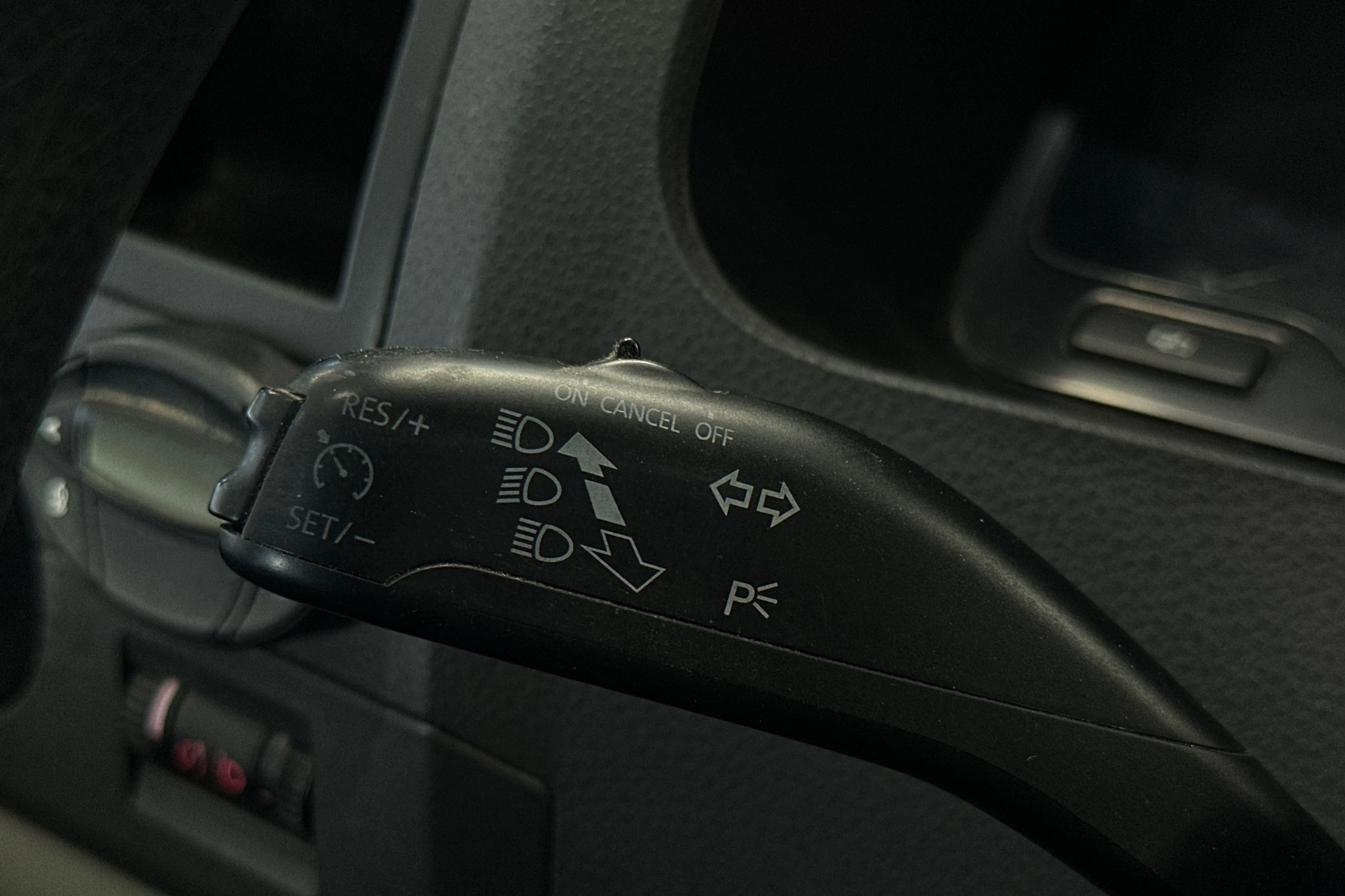 harmaa Volkswagen Transporter 2013 kuva 11.