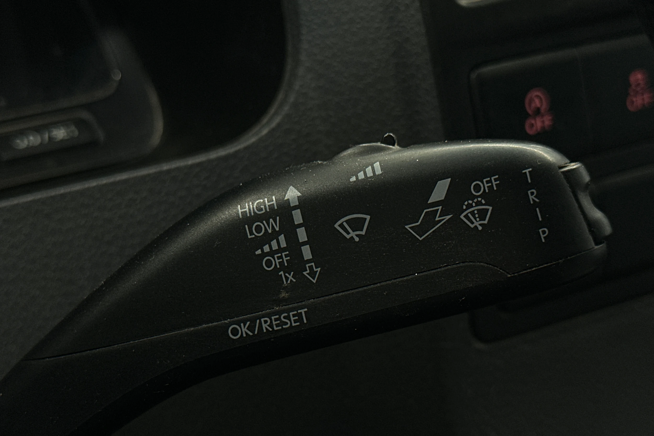 harmaa Volkswagen Transporter 2013 kuva 12.