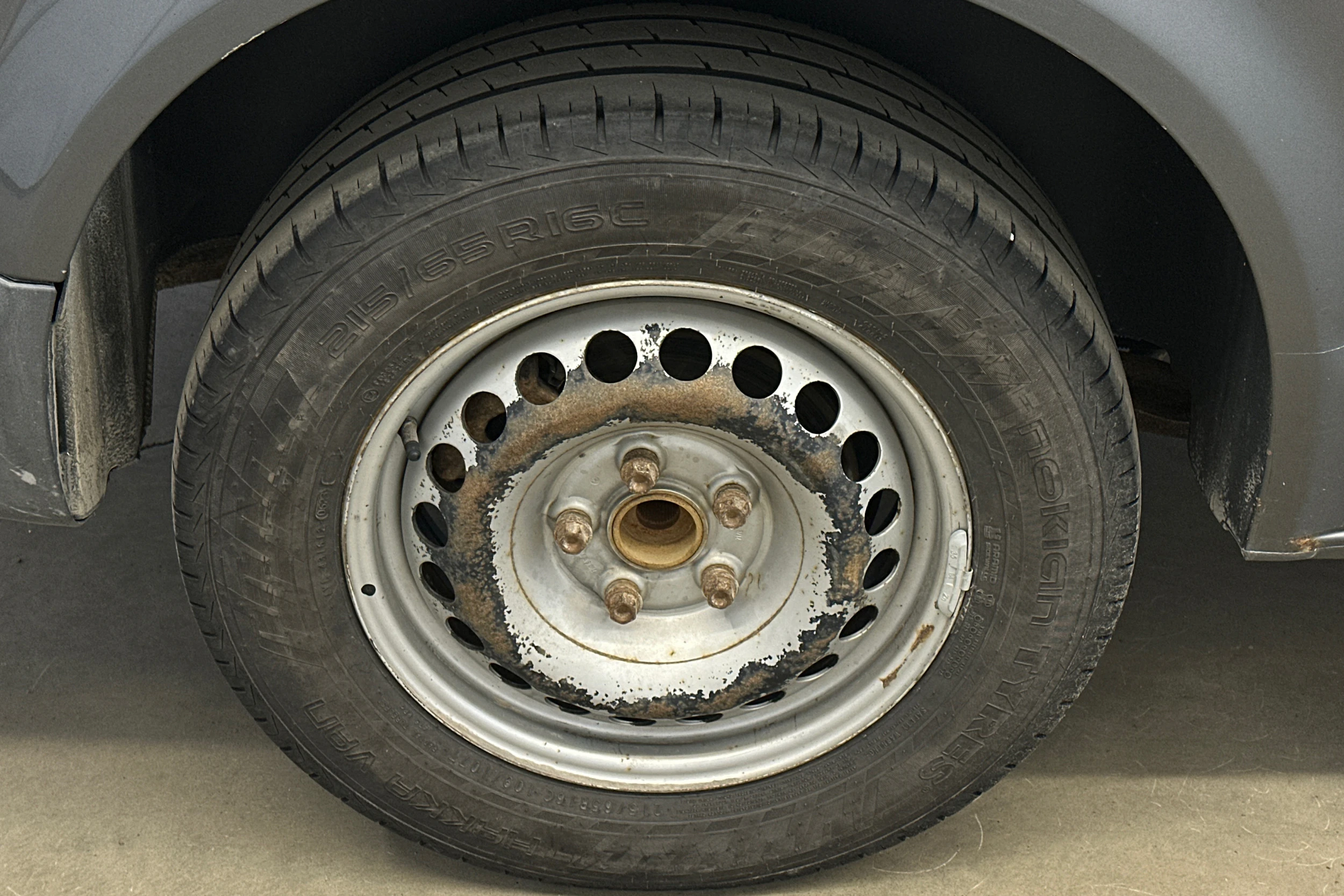 harmaa Volkswagen Transporter 2013 kuva 20.