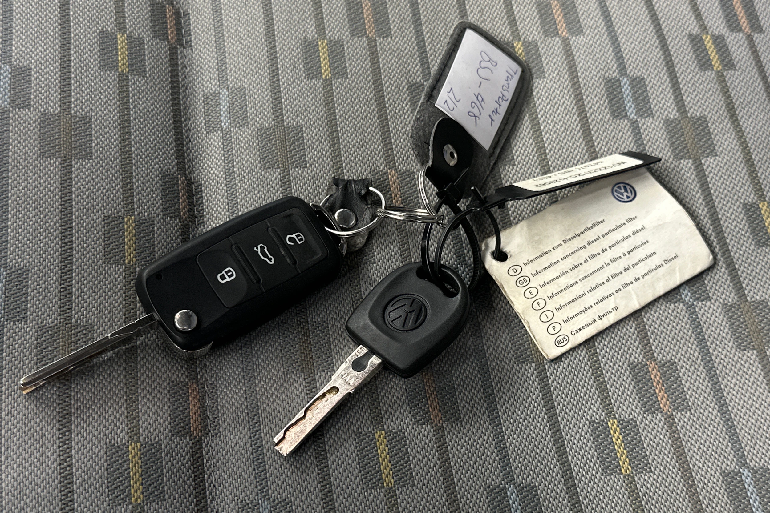 harmaa Volkswagen Transporter 2013 kuva 22.