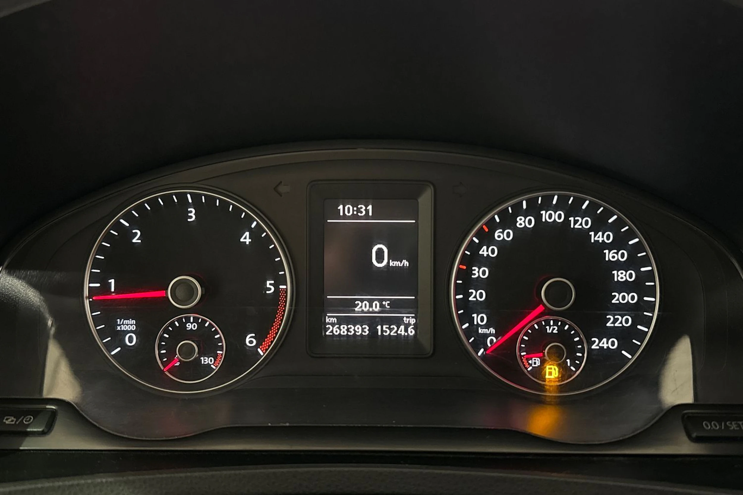 sininen Volkswagen Transporter 2013 kuva 24.
