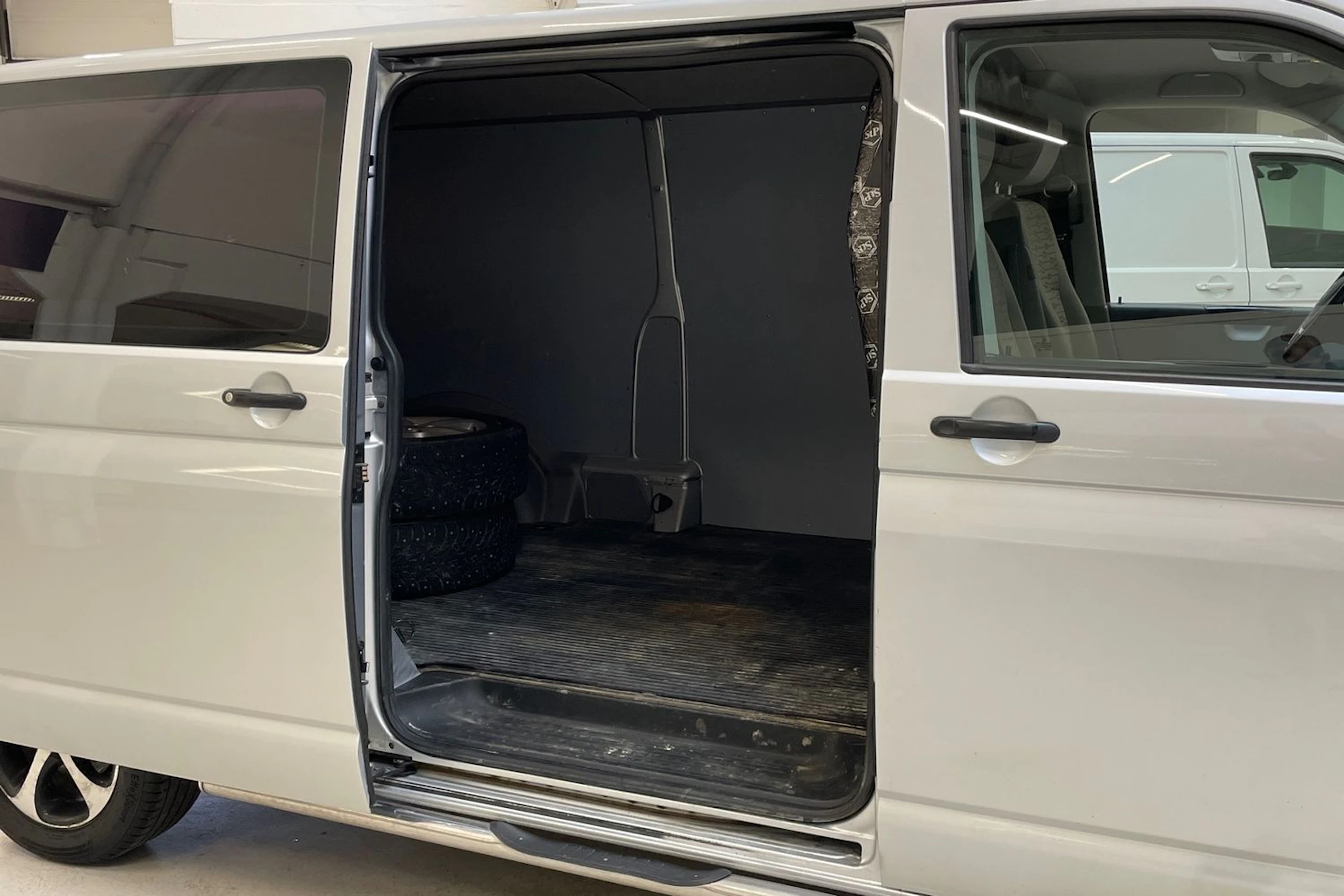 hopea Volkswagen Transporter 2013 kuva 13.