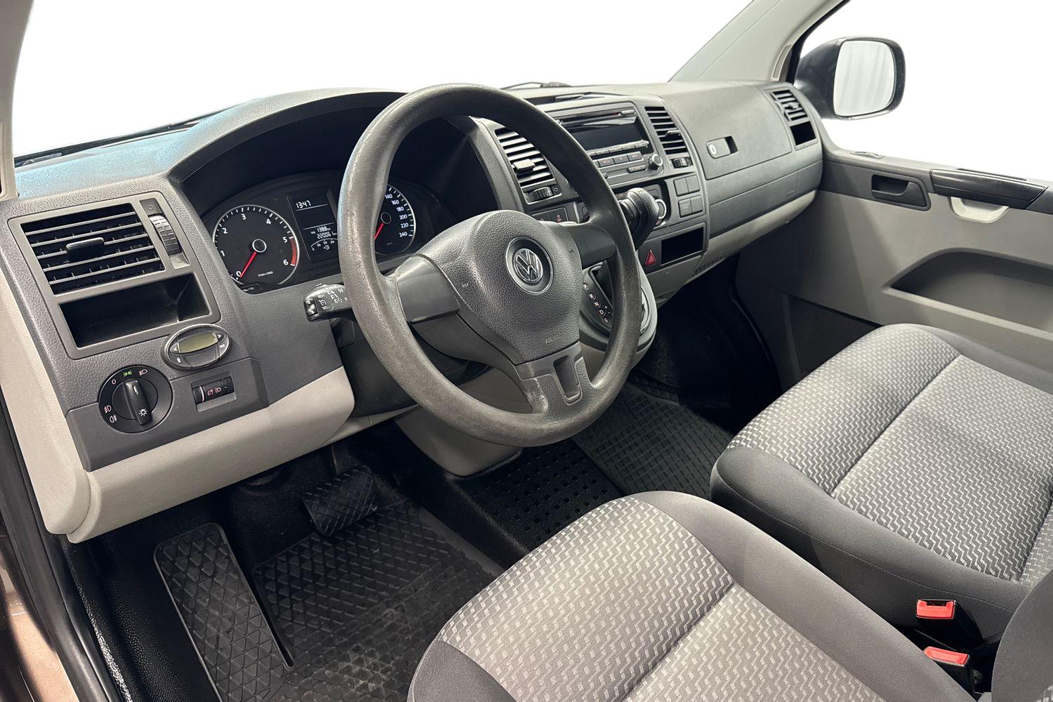 Volkswagen Transporter 2013, kuva 6/22