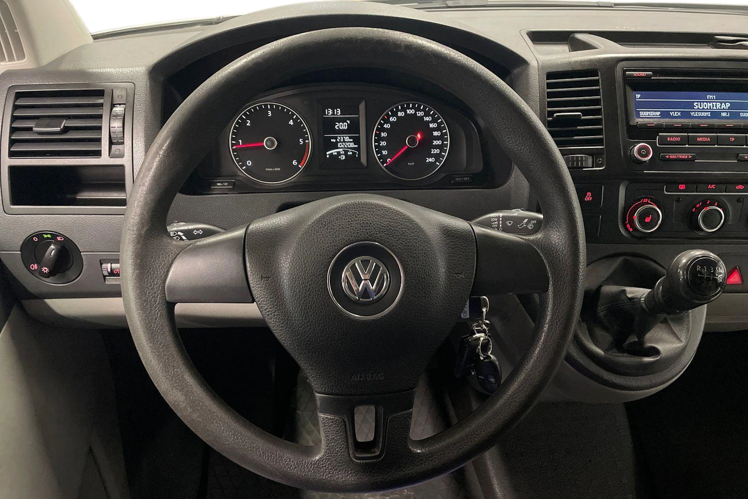 valkoinen Volkswagen Transporter 2014 kuva 9.