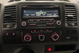 valkoinen Volkswagen Transporter 2014 kuva 13.