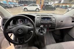 valkoinen Volkswagen Transporter 2013 kuva 7.