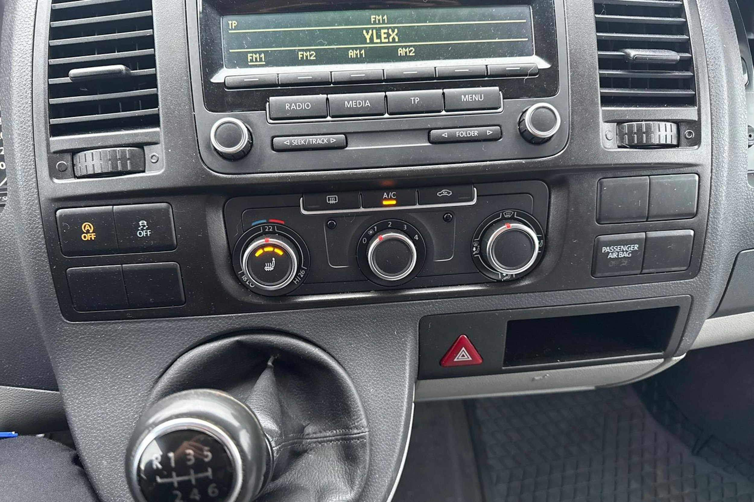 Sininen Volkswagen TRANSPORTER 2013 kuva 14.