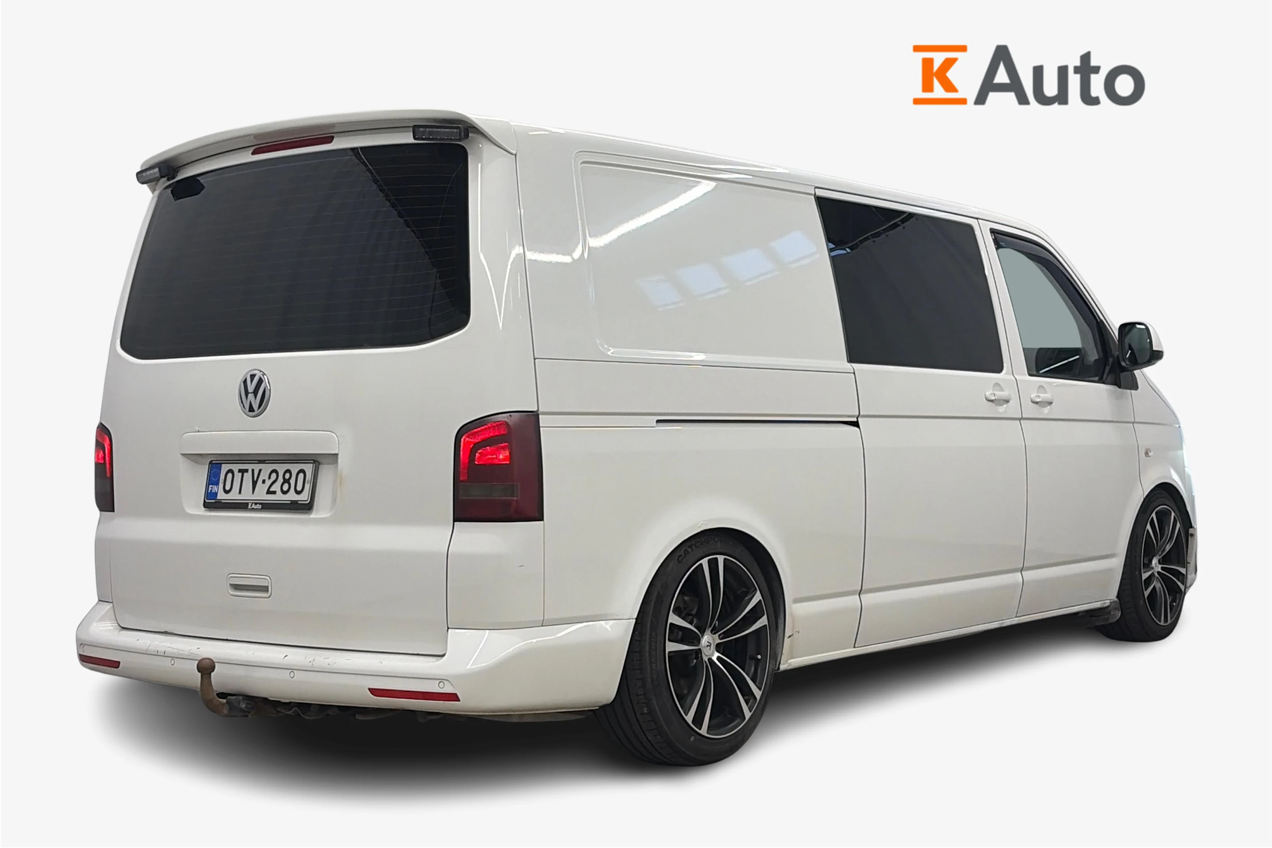 valkoinen Volkswagen Transporter 2013 kuva 2.