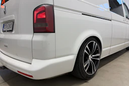 valkoinen Volkswagen Transporter 2013 kuva 10.