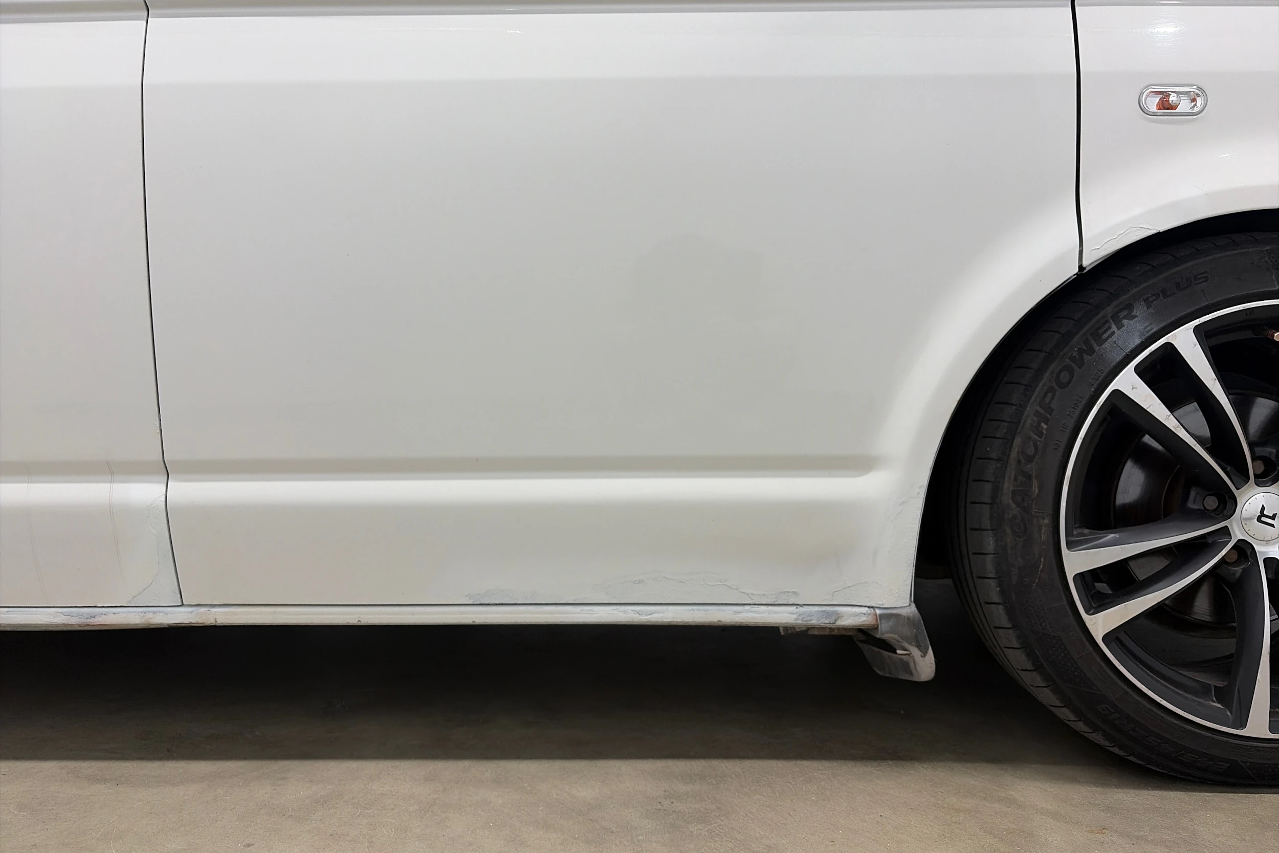 valkoinen Volkswagen Transporter 2013 kuva 13.