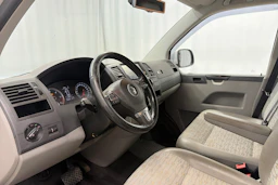 valkoinen Volkswagen Transporter 2013 kuva 23.