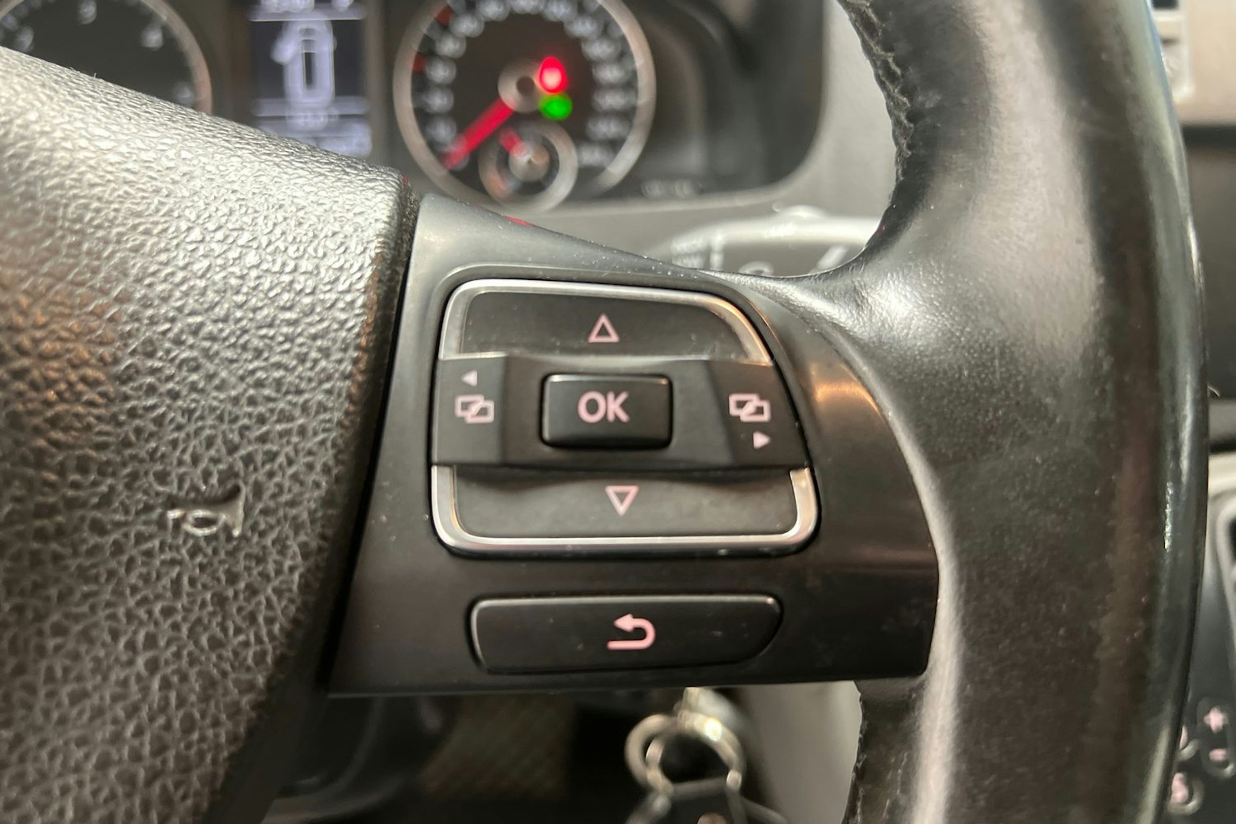 valkoinen Volkswagen Transporter 2013 kuva 14.