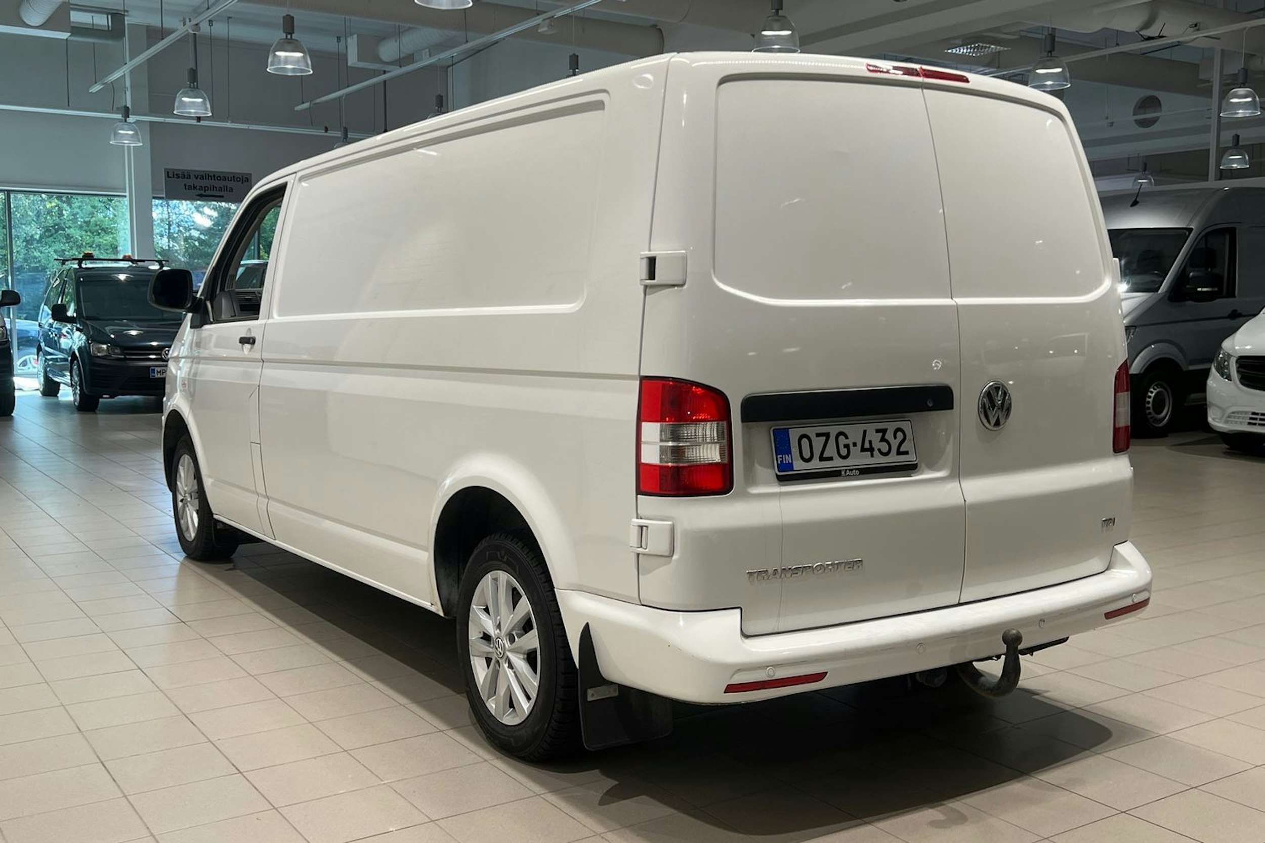 valkoinen Volkswagen Transporter 2013 kuva 20.