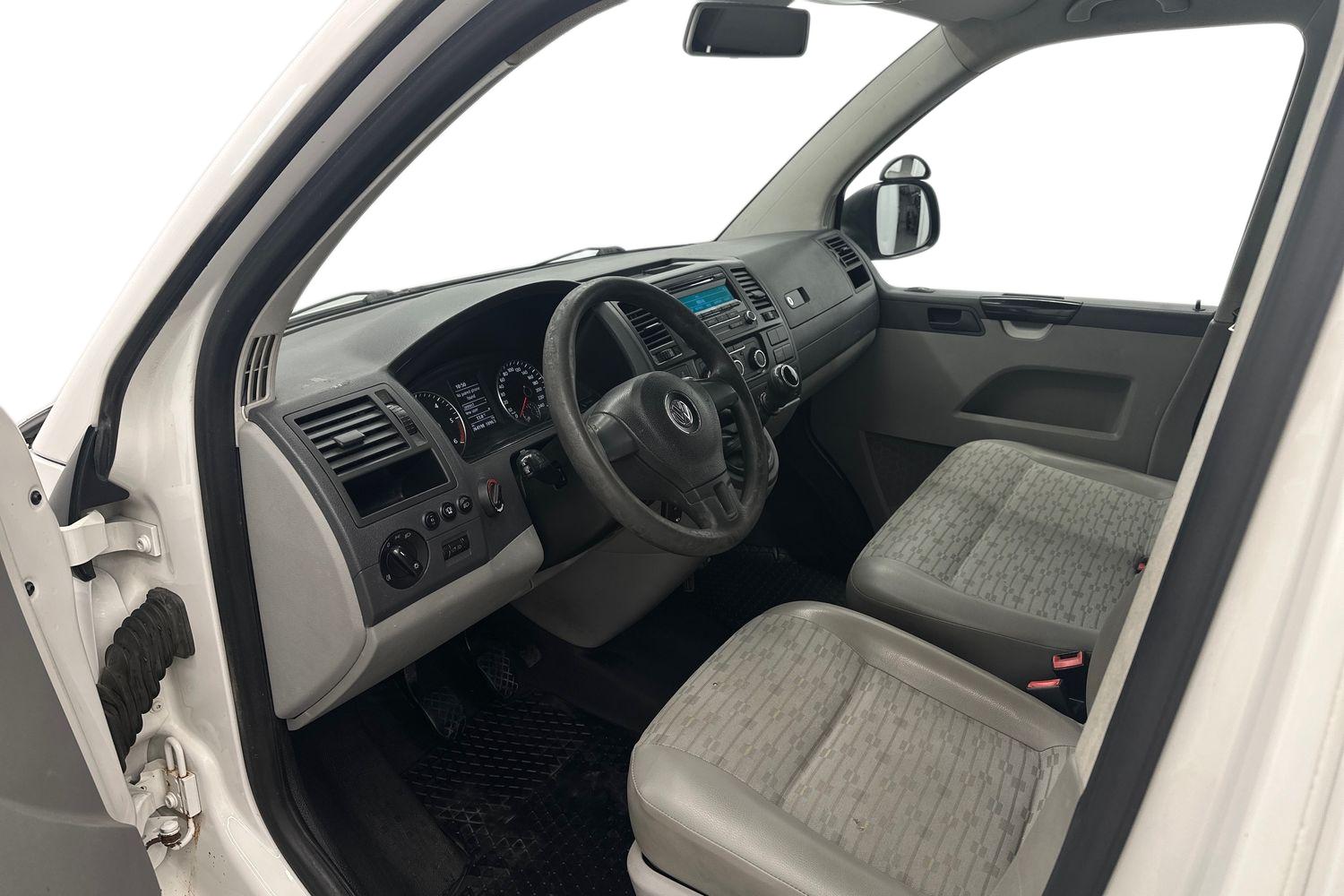 Volkswagen Transporter 2013, kuva 6/28