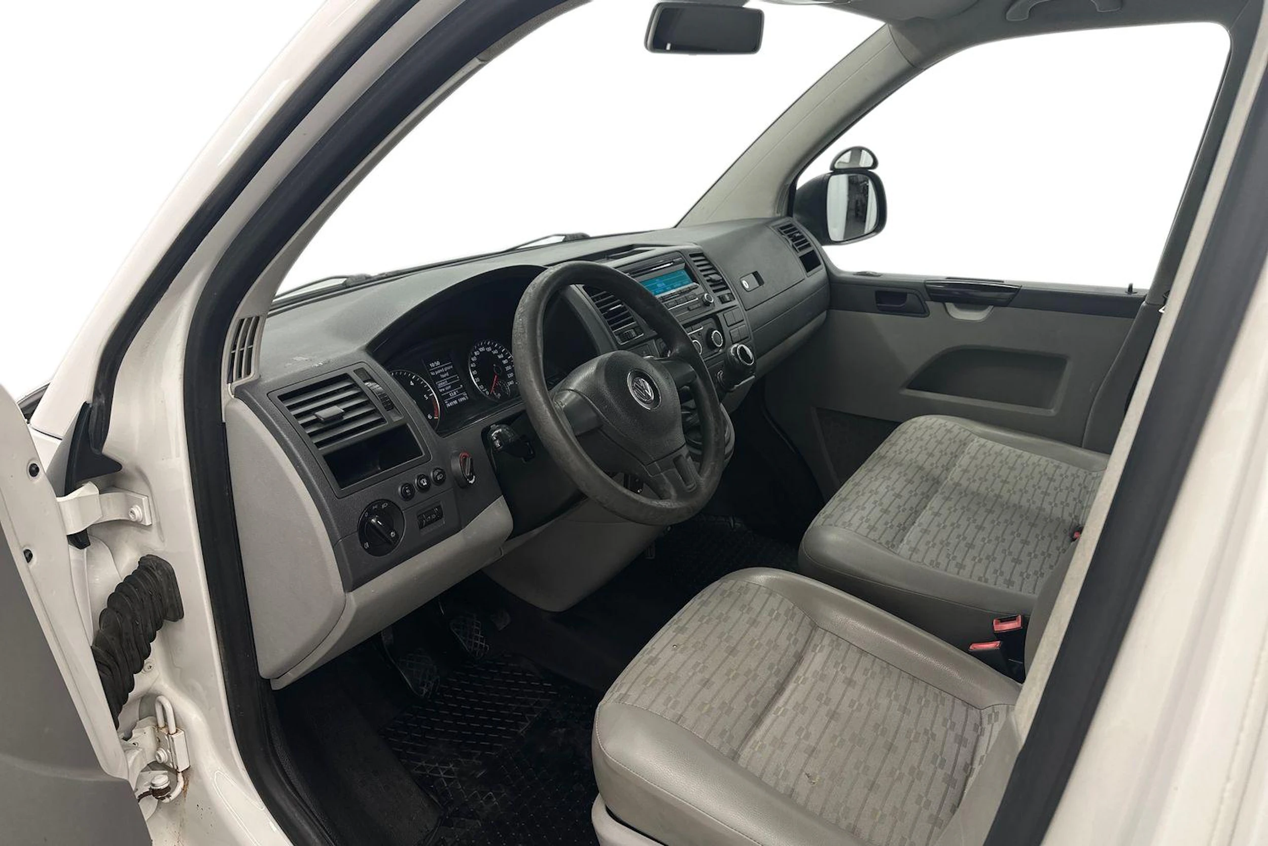 valkoinen Volkswagen Transporter 2013 kuva 6.