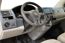 valkoinen Volkswagen Transporter 2013 kuva 8.