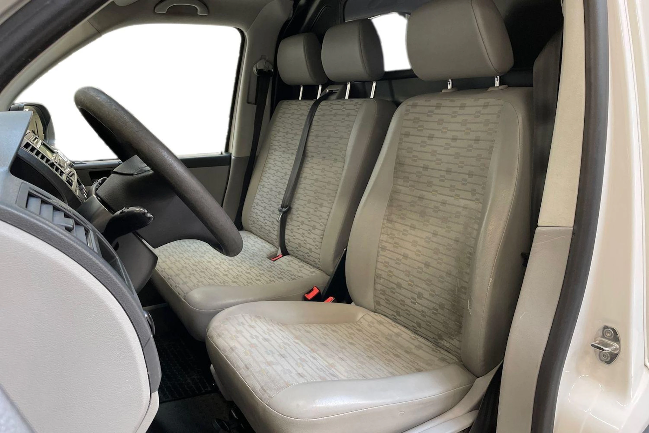 valkoinen Volkswagen Transporter 2013 kuva 9.