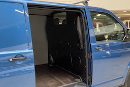 sininen Volkswagen Transporter 2014 kuva 13.