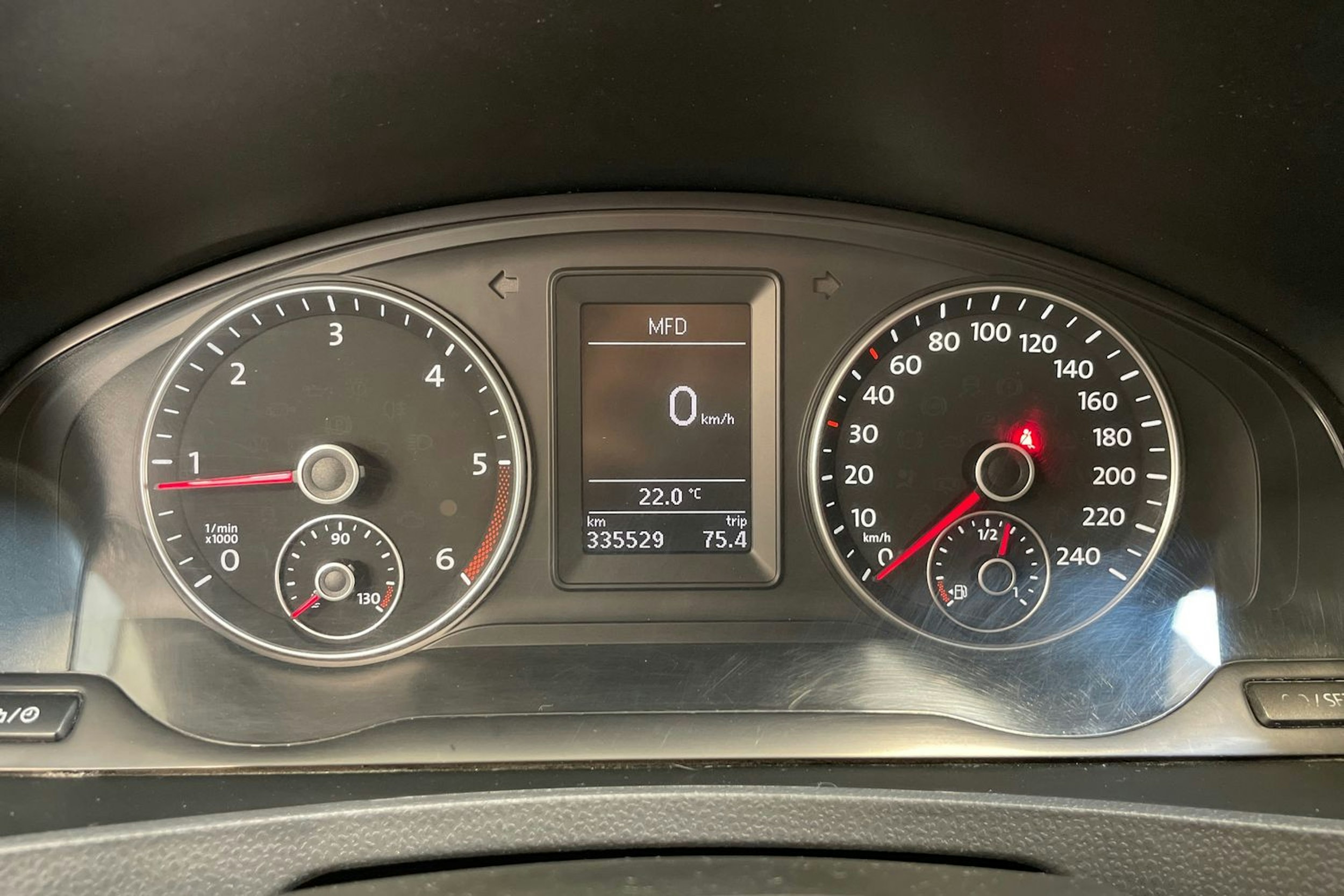 sininen Volkswagen Transporter 2014 kuva 17.