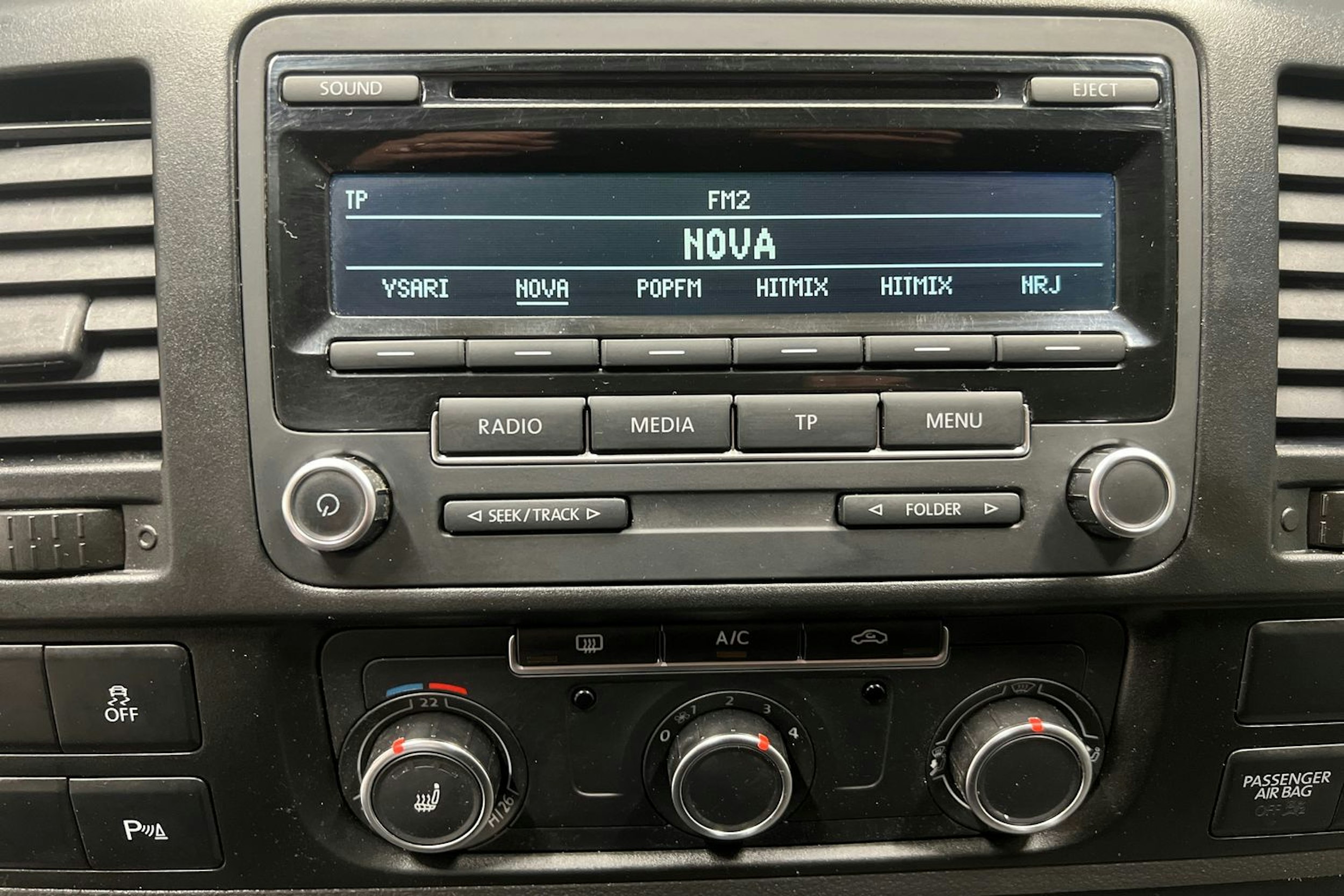 ruskea (beige) Volkswagen Transporter 2014 kuva 17.