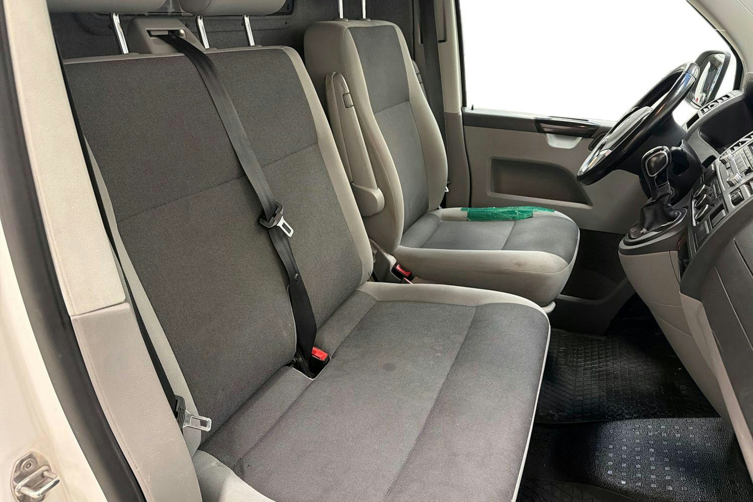 valkoinen Volkswagen Transporter 2014 kuva 8.