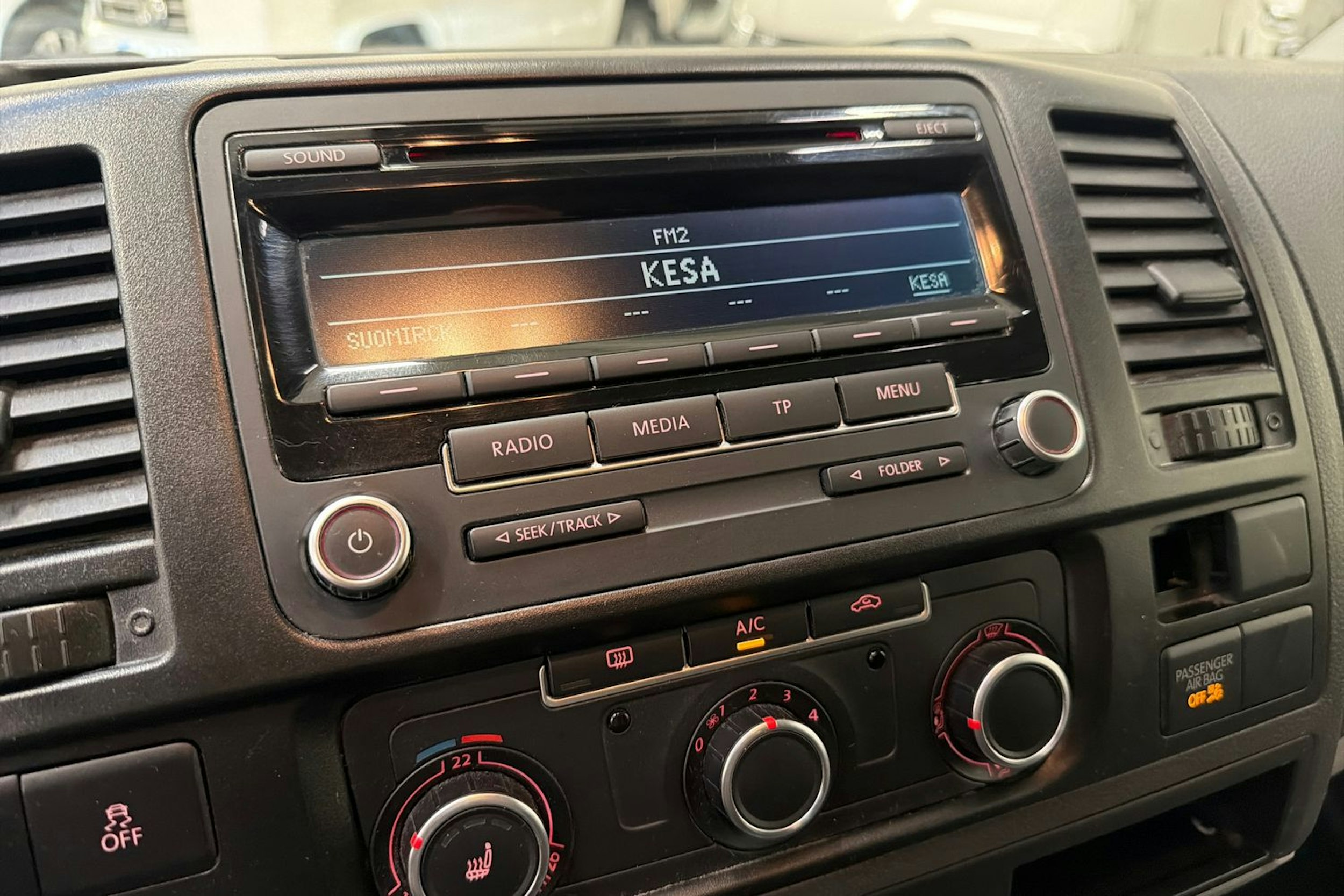 valkoinen Volkswagen Transporter 2014 kuva 11.