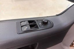 valkoinen Volkswagen Transporter 2014 kuva 15.