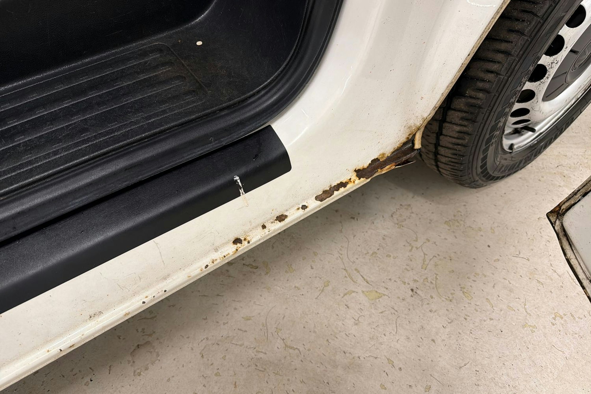 valkoinen Volkswagen Transporter 2014 kuva 26.