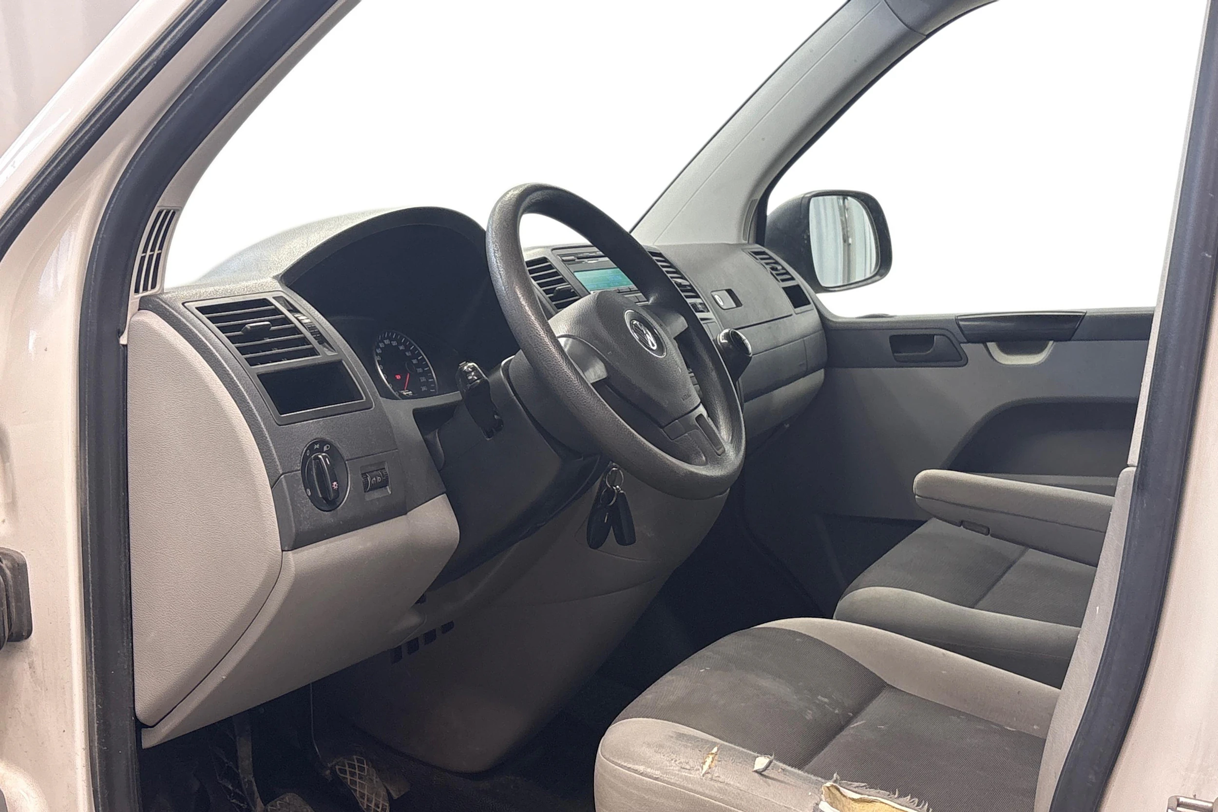 valkoinen Volkswagen Transporter 2014 kuva 8.