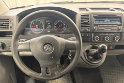 valkoinen Volkswagen Transporter 2014 kuva 10.