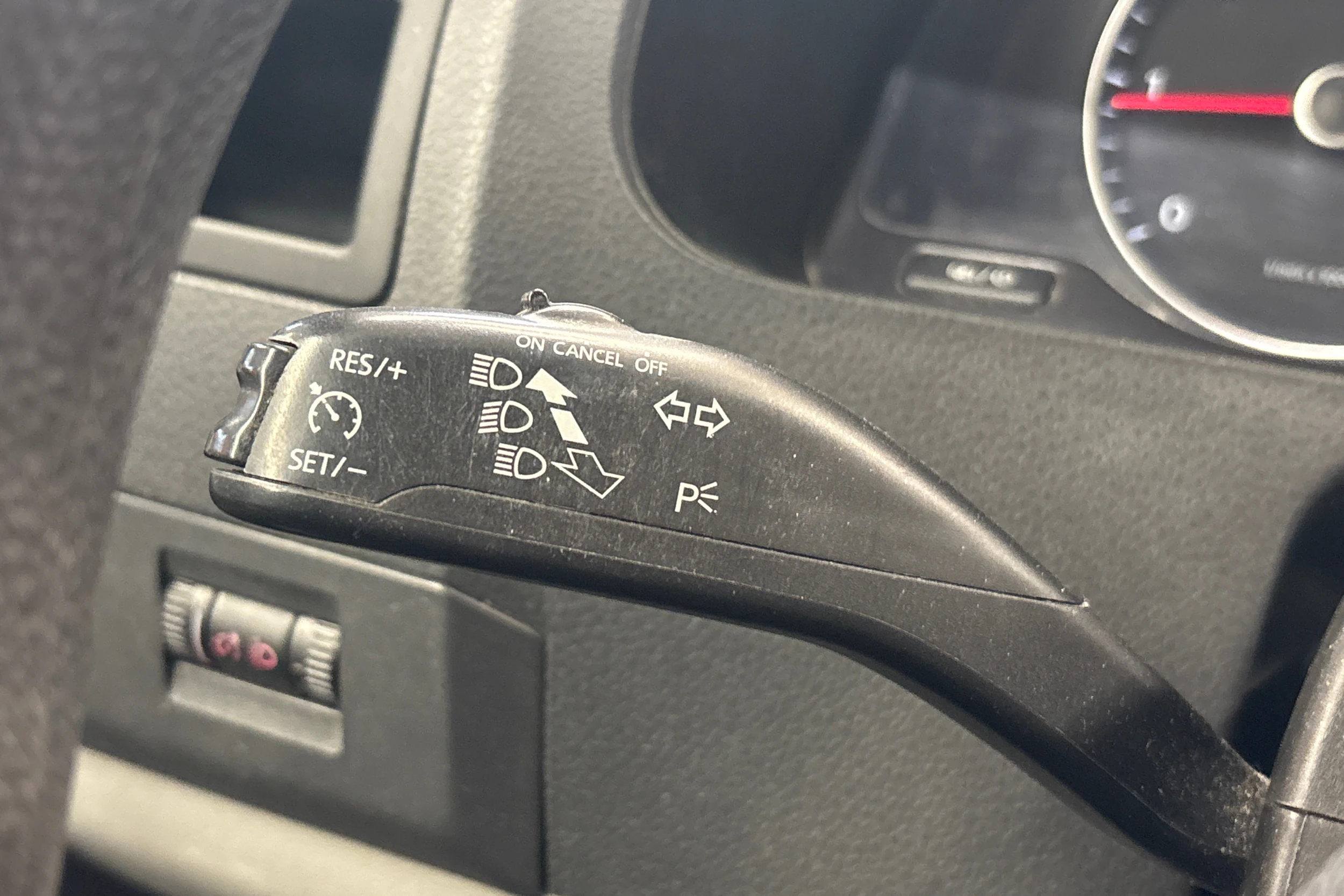 valkoinen Volkswagen Transporter 2014 kuva 12.