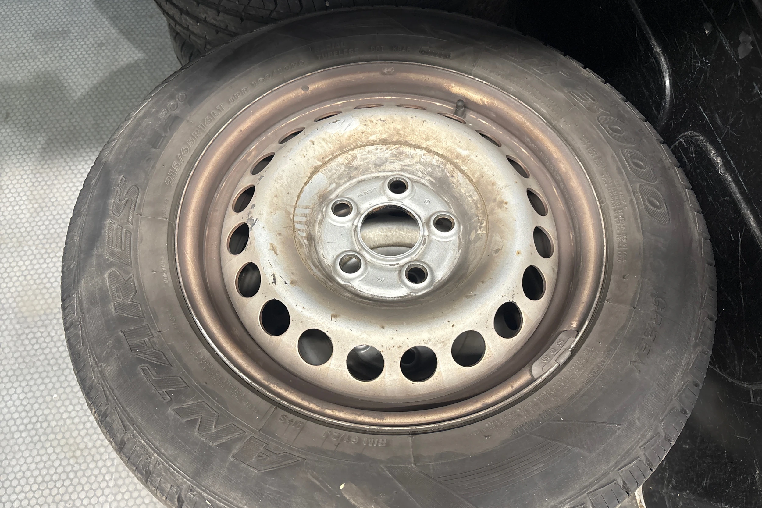 valkoinen Volkswagen Transporter 2014 kuva 18.