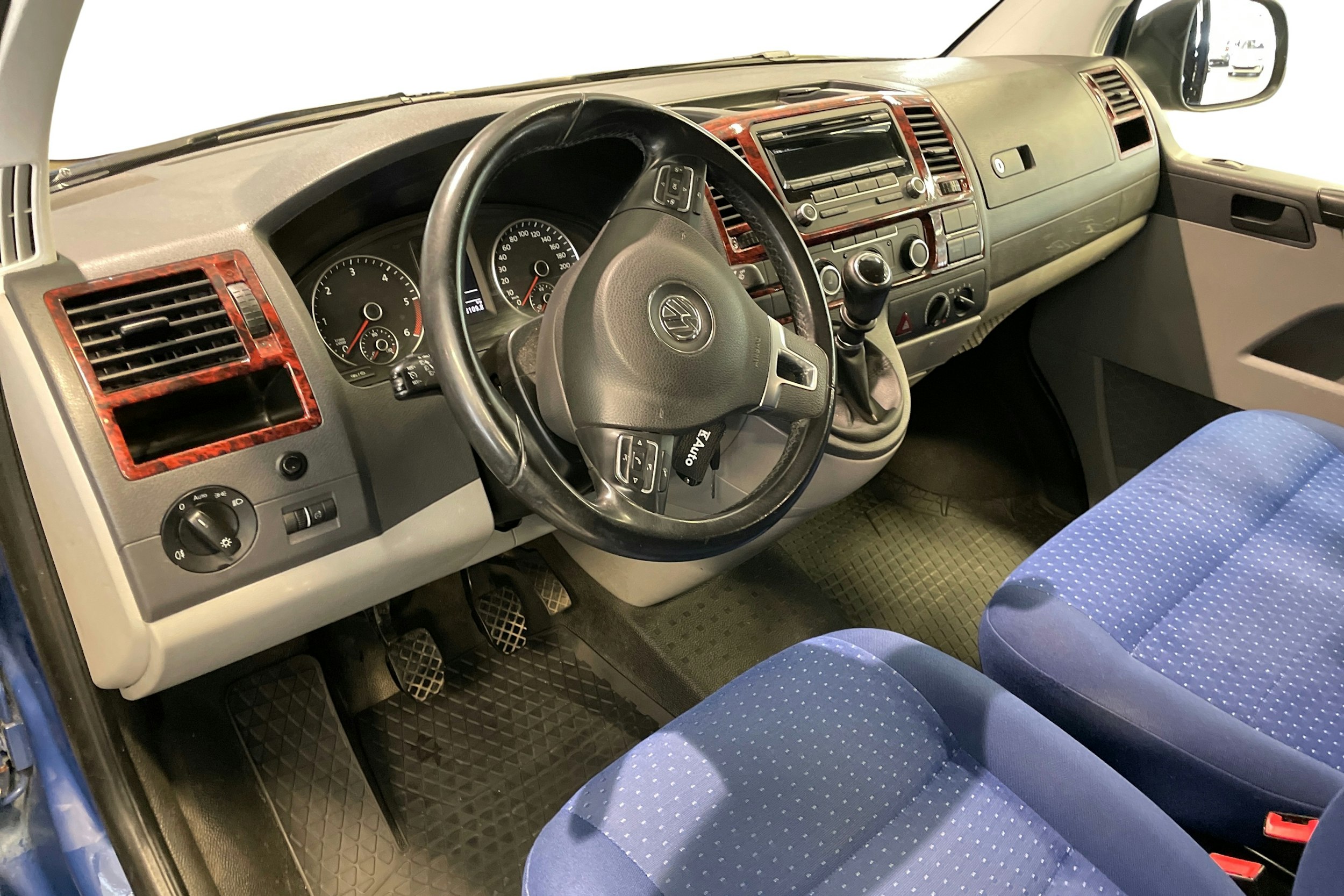 Sininen Volkswagen TRANSPORTER 2014 kuva 7.