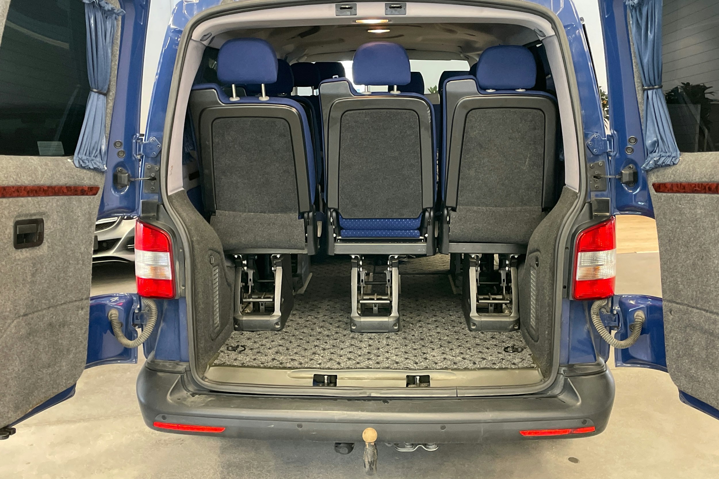 Sininen Volkswagen TRANSPORTER 2014 kuva 13.