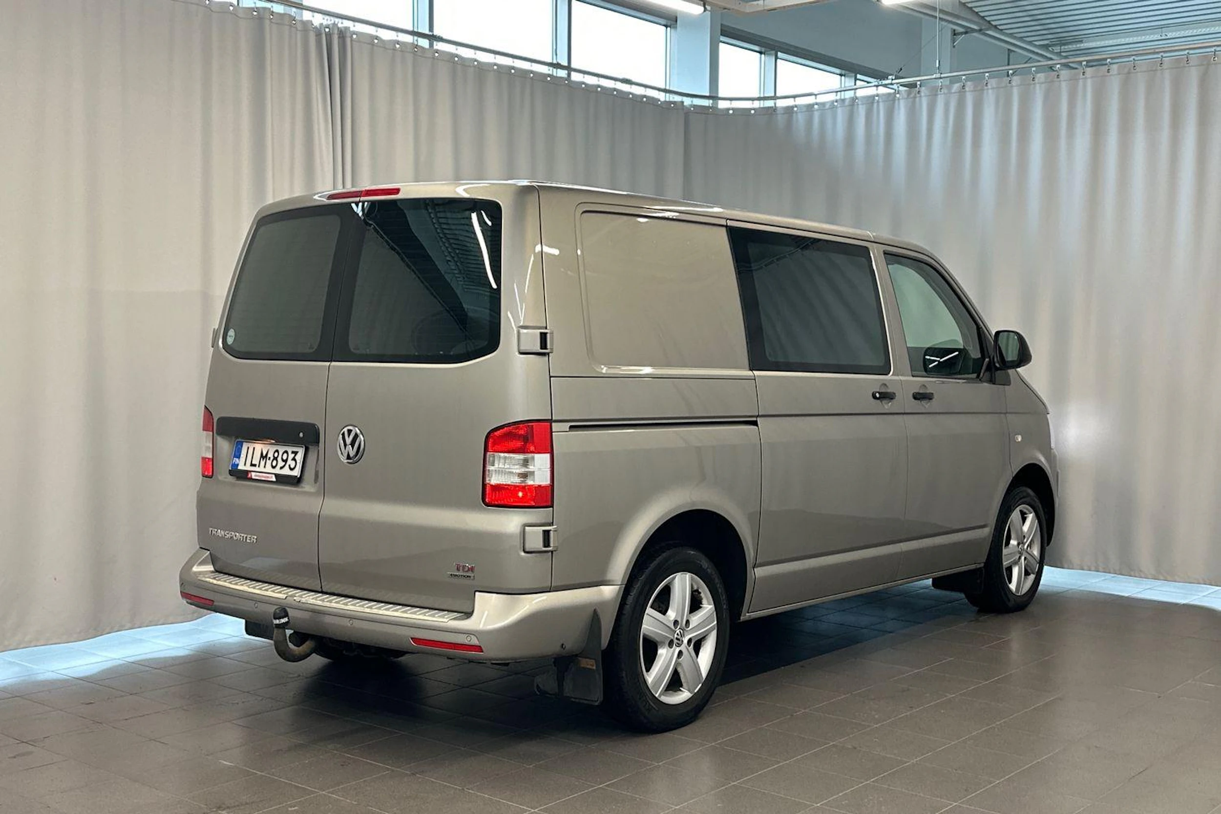 Ruskea (beige) Volkswagen TRANSPORTER 2014 kuva 7.