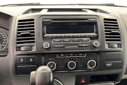 Punainen Volkswagen TRANSPORTER 2014 kuva 7.