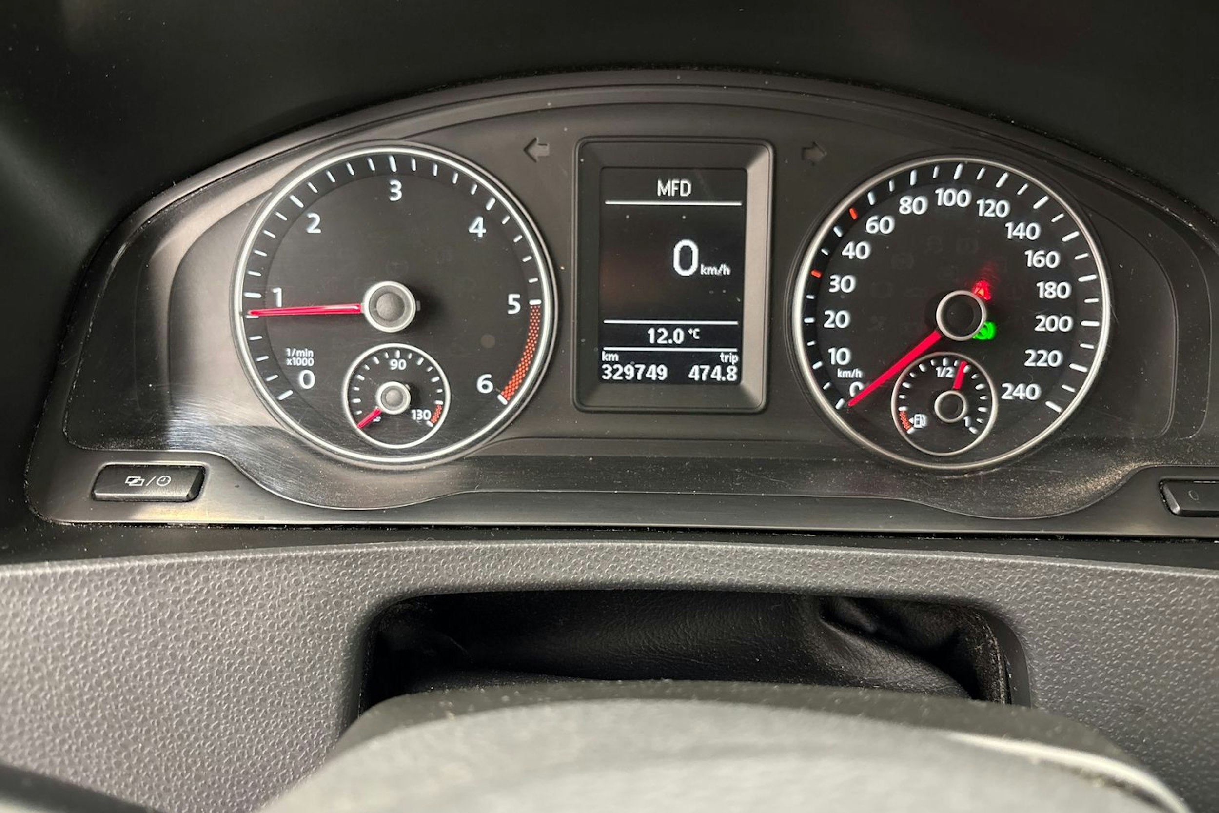 Punainen Volkswagen TRANSPORTER 2014 kuva 27.