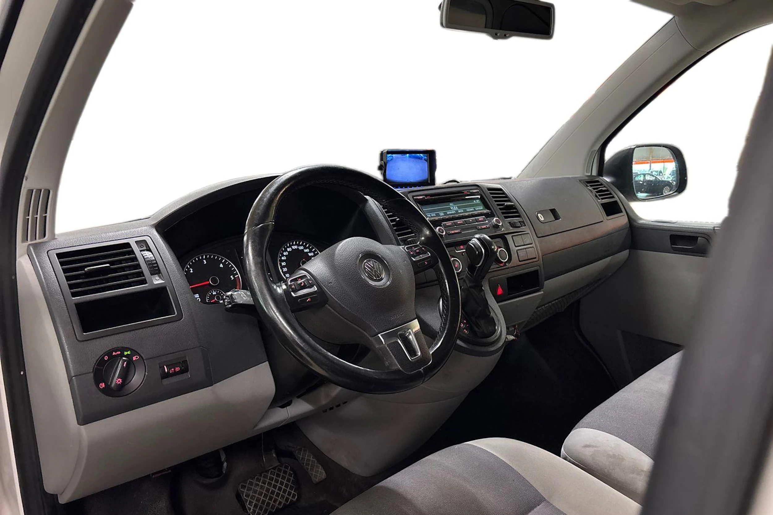 valkoinen Volkswagen Transporter 2014 kuva 3.