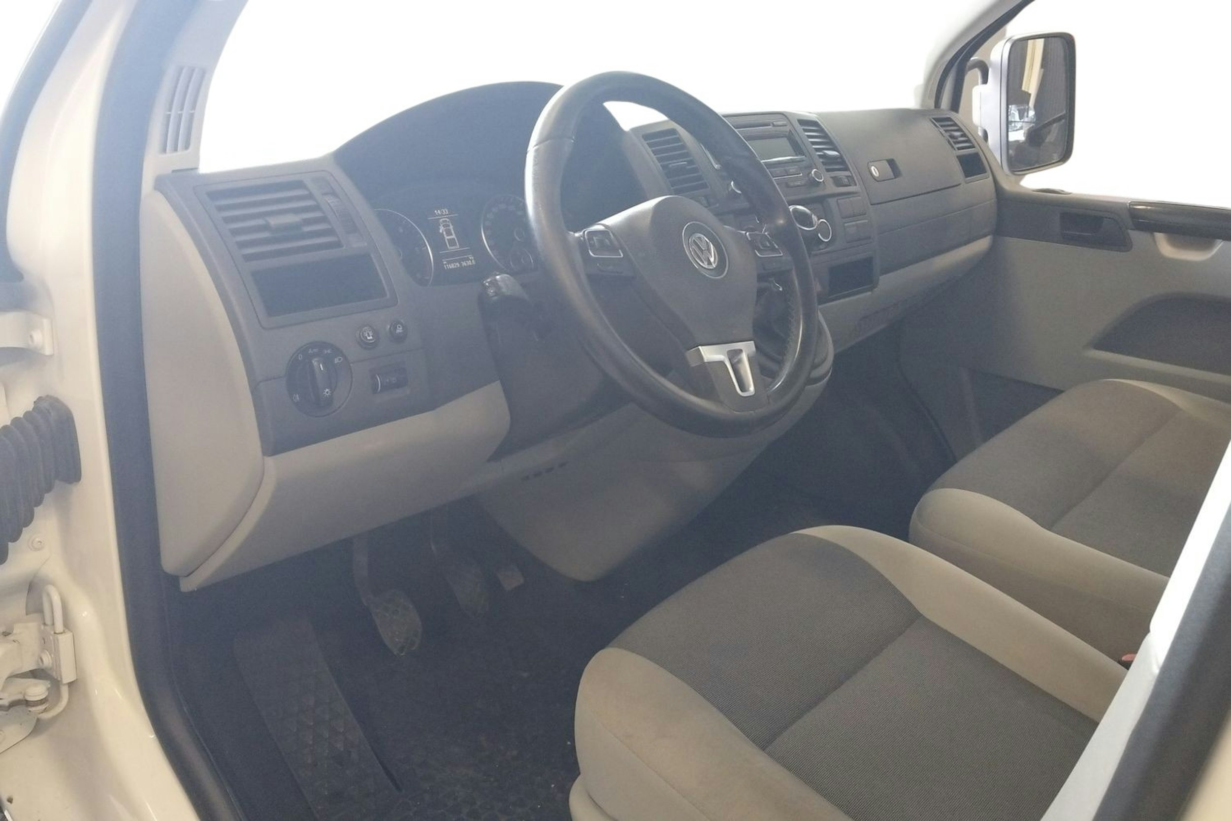valkoinen Volkswagen Transporter 2014 kuva 3.