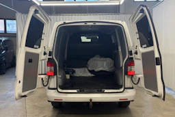 valkoinen Volkswagen Transporter 2014 kuva 15.