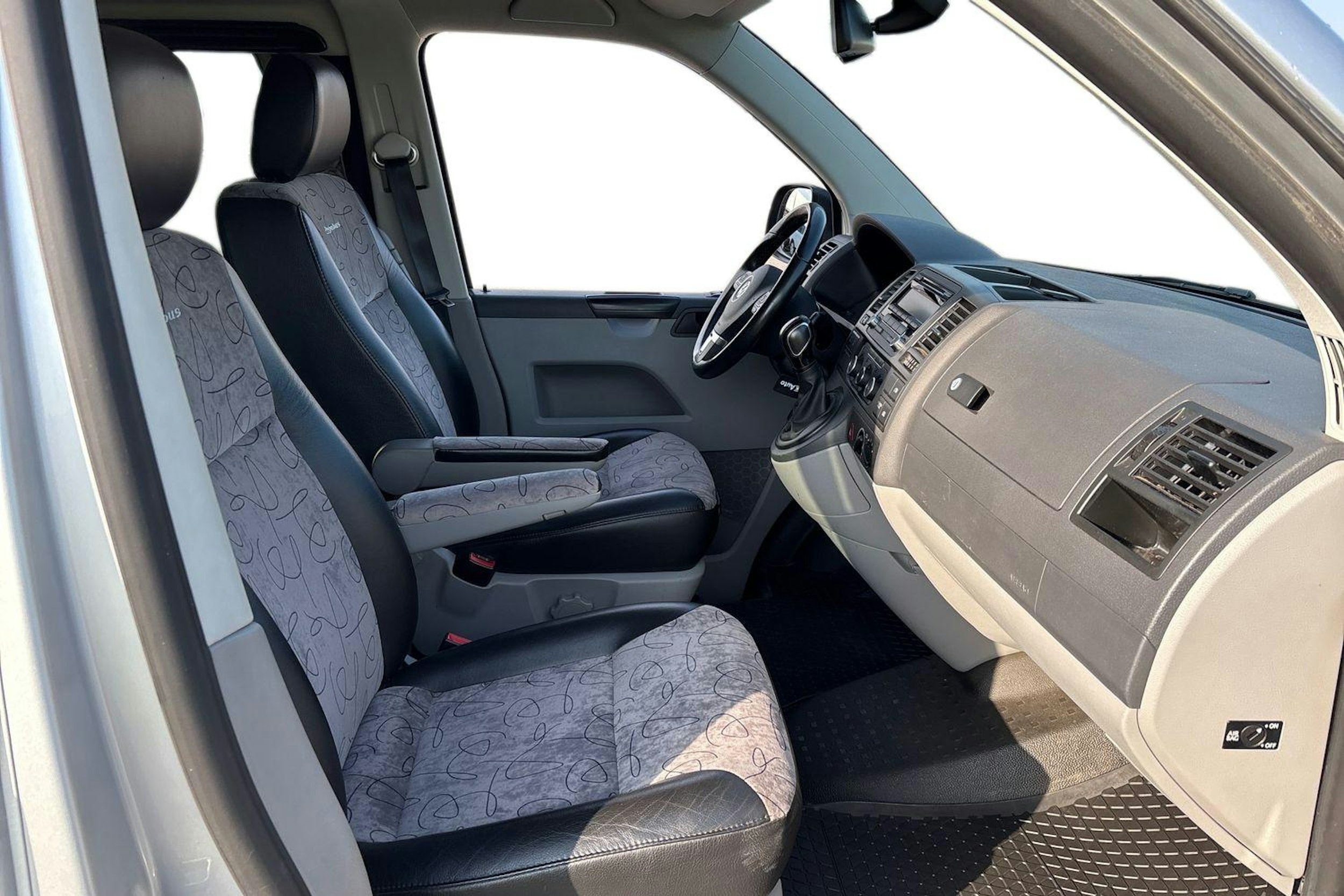 Hopea Volkswagen TRANSPORTER 2014 kuva 10.