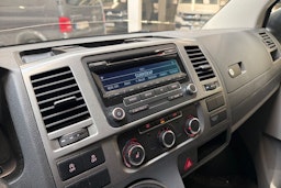 valkoinen Volkswagen Transporter 2014 kuva 13.