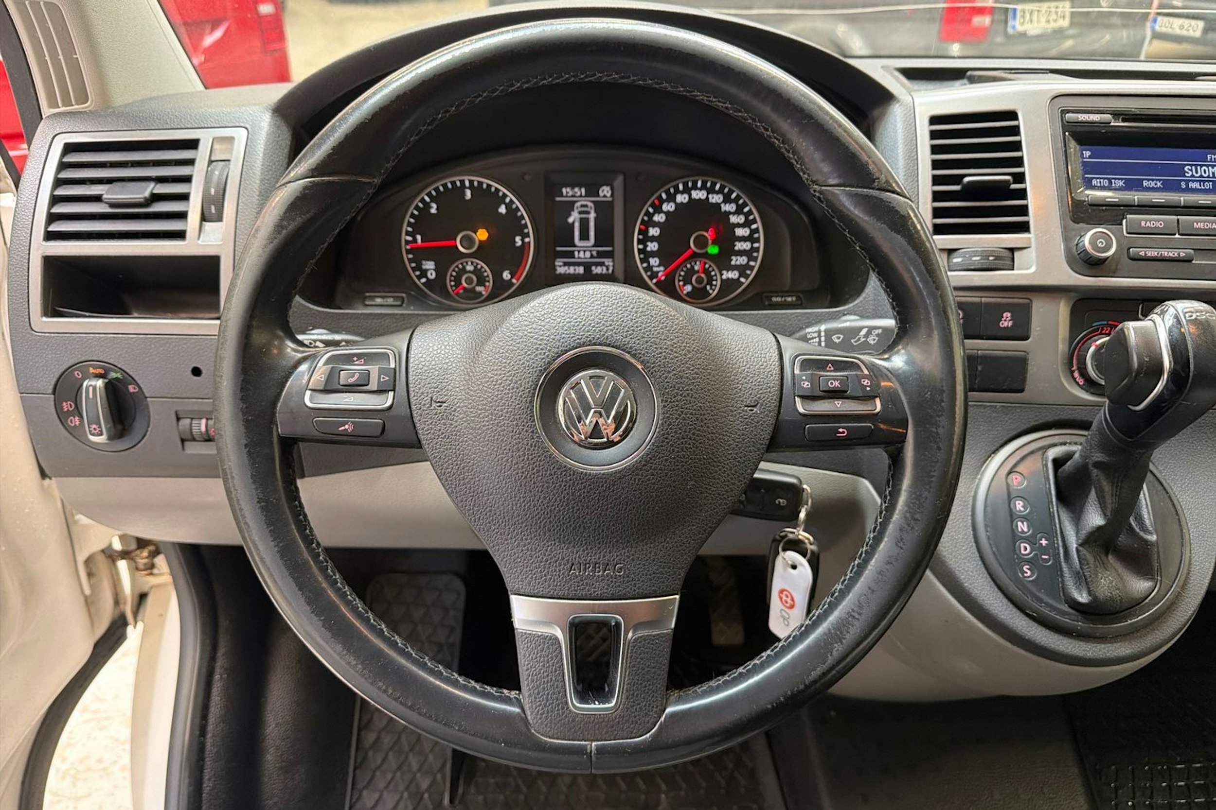 valkoinen Volkswagen Transporter 2014 kuva 15.