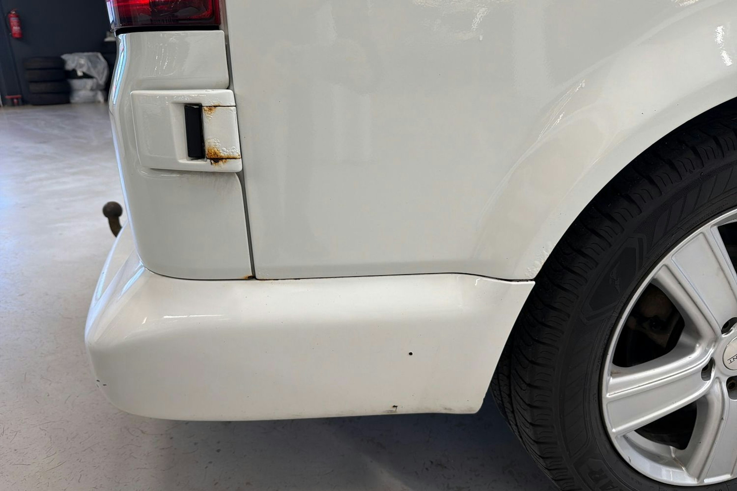 valkoinen Volkswagen Transporter 2014 kuva 25.