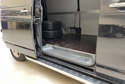 musta Volkswagen Transporter 2014 kuva 14.