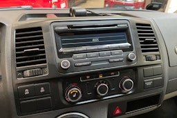 musta Volkswagen Transporter 2014 kuva 22.