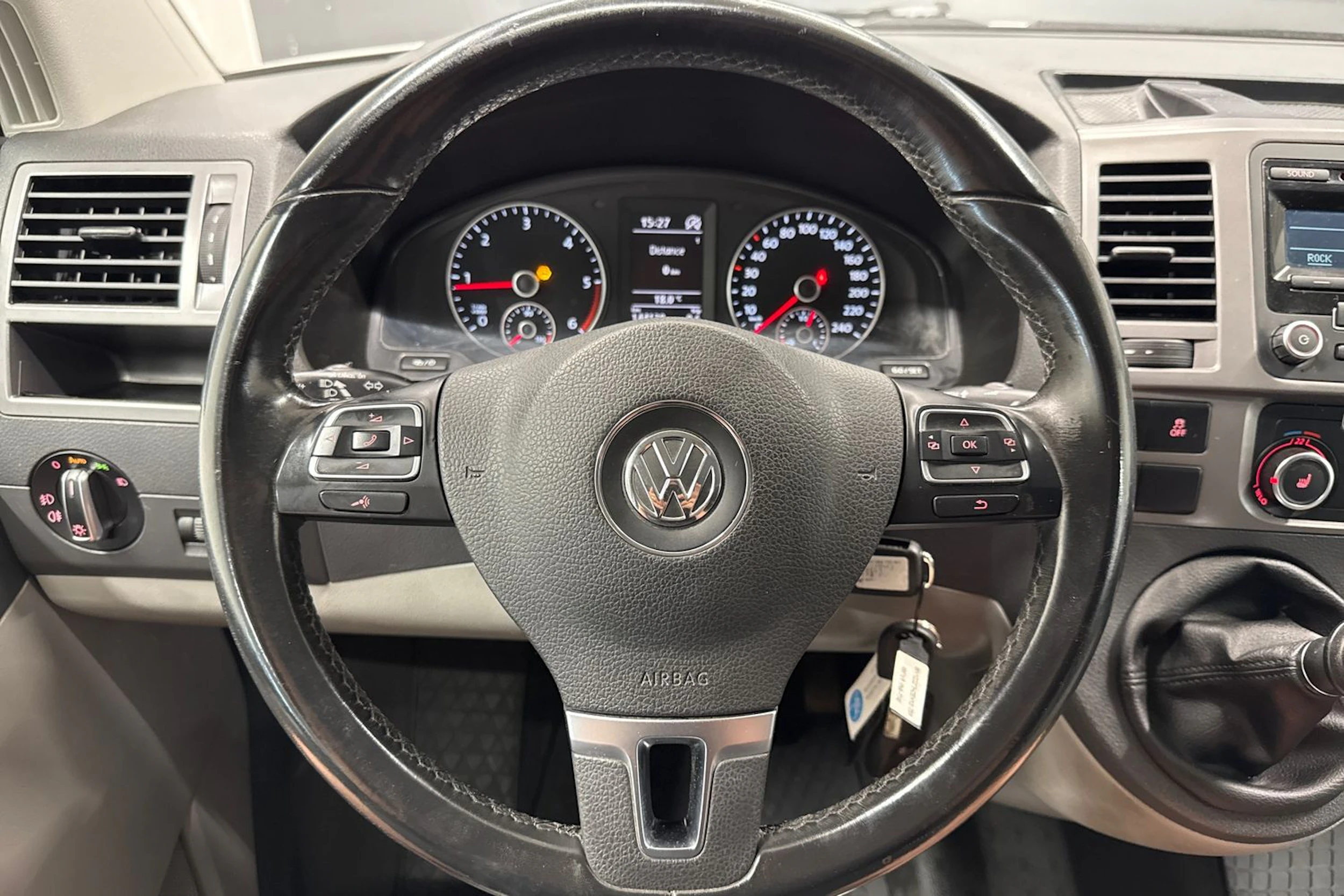 Valkoinen Volkswagen TRANSPORTER 2014 kuva 19.