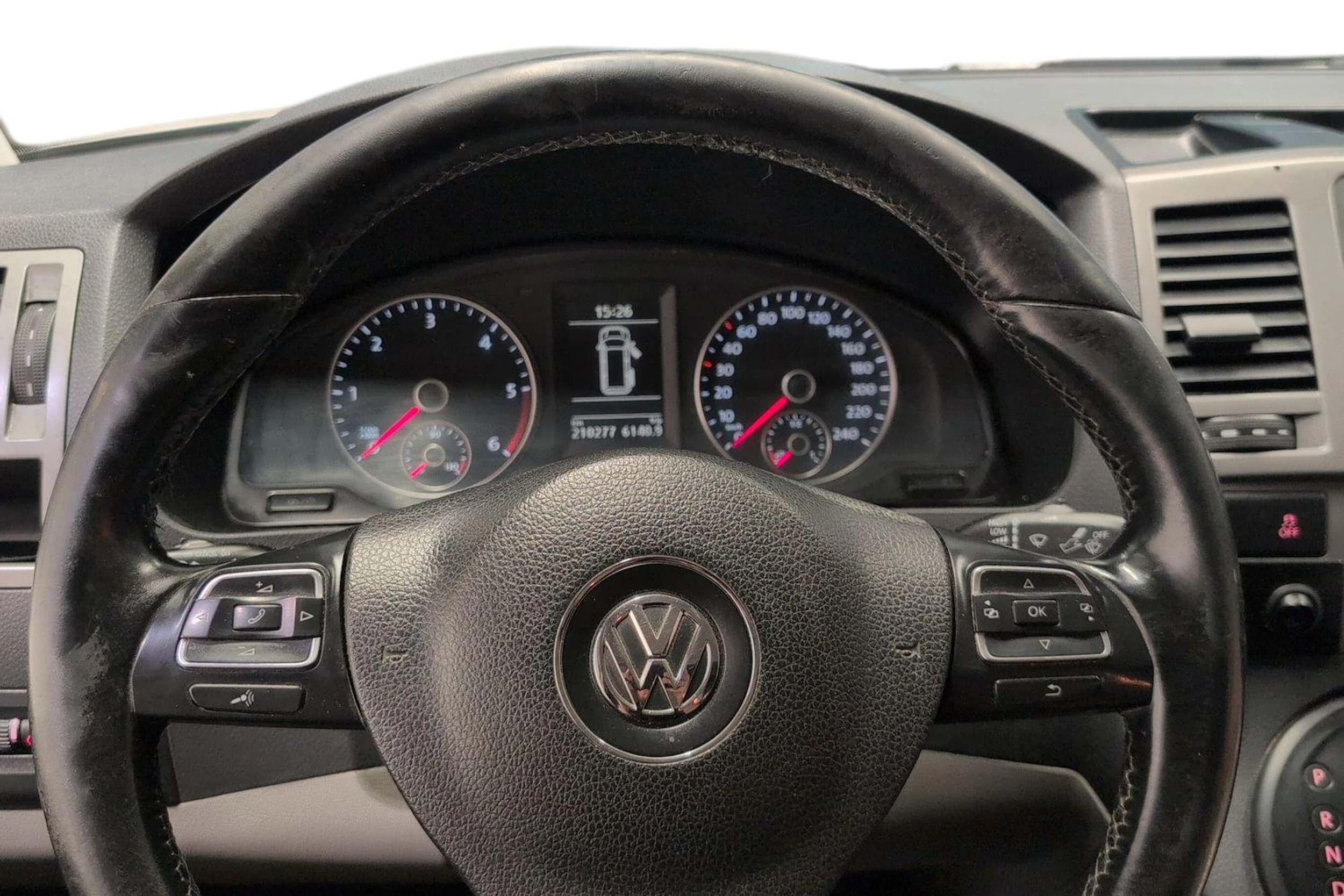 valkoinen Volkswagen Transporter 2014 kuva 11.